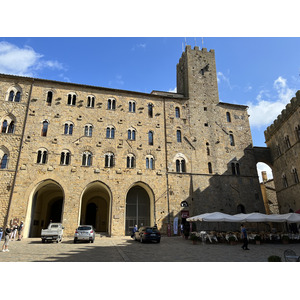 Picture Italy Volterra 2021-09 109 - Shopping Mall Volterra