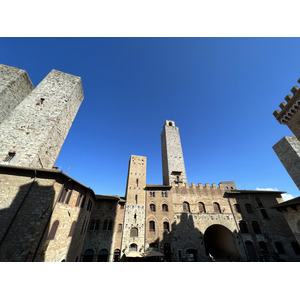 Picture Italy San Gimignano 2021-09 71 - Shopping Mall San Gimignano