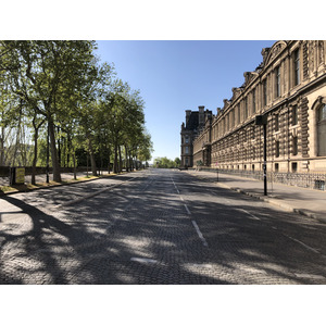 Picture France Paris lockdown 2020-04 139 - Car Paris lockdown