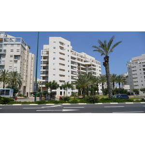 Picture Israel Tel Aviv North Tel Aviv 2007-06 47 - Shopping Mall North Tel Aviv