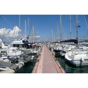 Picture France Porquerolles Island Porquerolles harbour 2008-05 20 - Photo Porquerolles harbour