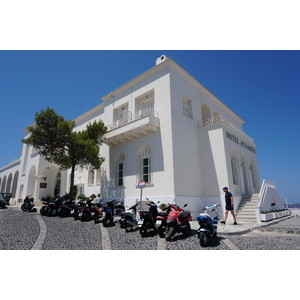 Picture Greece Santorini Fira 2016-07 24 - Car Fira