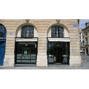 Picture France Paris Place Vendome 2007-07 74 - Photographers Place Vendome