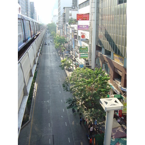 Picture Thailand Bangkok Sky Train 2004-12 130 - Store Sky Train