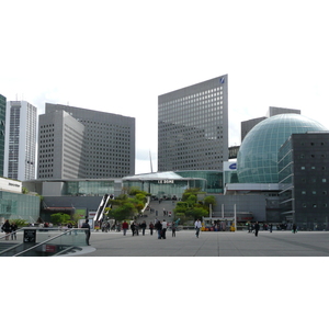 Picture France Paris La Defense 2007-05 176 - Tourist La Defense