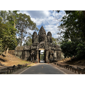 Picture Cambodia Siem Reap Angkor Thom 2023-01 30 - Flight Angkor Thom