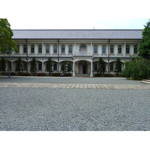 Picture Japan Kyoto Ryukoku University 2010-06 6 - Perspective Ryukoku University