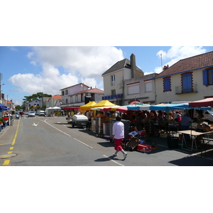 Picture France Prefailles Market in Prefailles 2007-07 20 - Photographers Market in Prefailles