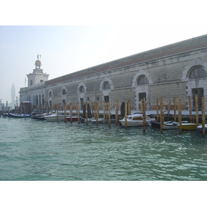 Picture Italy Venice 2005-03 340 - Car Venice