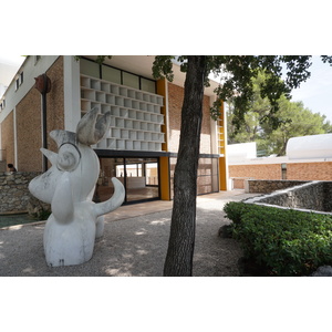 Picture France Saint Paul de Vence Fondation Maeght 2017-08 79 - Shopping Mall Fondation Maeght