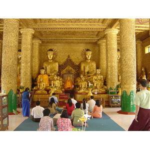 Picture Myanmar Yangon Shwedagon Pagoda 2005-01 34 - Travels Shwedagon Pagoda