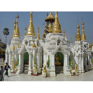 Picture Myanmar Yangon Shwedagon Pagoda 2005-01 44 - Sight Shwedagon Pagoda