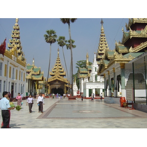 Picture Myanmar Yangon Shwedagon Pagoda 2005-01 26 - Picture Shwedagon Pagoda