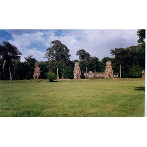 Picture Cambodia Angkor 1996-06 60 - Perspective Angkor