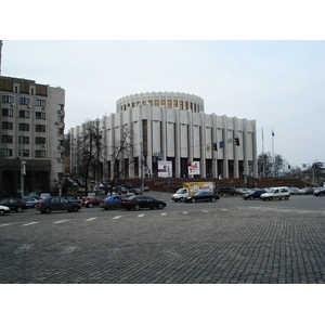 Picture Ukraine Kiev Kreschatyk Street 2007-03 29 - Flights Kreschatyk Street