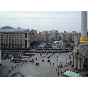 Picture Ukraine Kiev Kreschatyk Street 2007-03 69 - View Kreschatyk Street