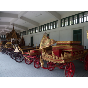 Picture Thailand Bangkok Vimanmek Palace 2011-01 19 - Perspective Vimanmek Palace