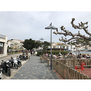 Picture Spain Cadaques 2018-04 10 - Shopping Mall Cadaques