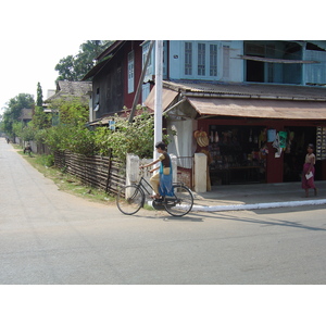 Picture Myanmar Dawei (TAVOY) 2005-01 11 - Photographers Dawei (TAVOY)