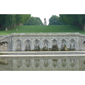 Picture France Vaux Le Vicomte Castle Vaux Le Vicomte Gardens 2010-09 63 - Tourist Vaux Le Vicomte Gardens