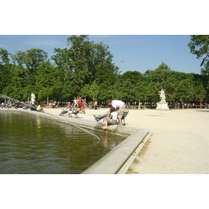 Picture France Paris Garden of Tuileries 2007-05 218 - Tourist Garden of Tuileries