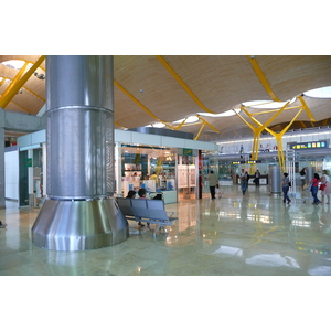 Picture Spain Madrid Barajas Airport 2007-09 47 - Photographers Barajas Airport