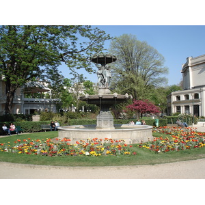 Picture France Paris Champs Elysees 2006-04 47 - Sightseeing Champs Elysees