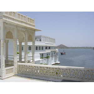 Picture India Udaipur Lake Palace Hotel 2003-05 10 - Flight Lake Palace Hotel