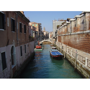 Picture Italy Venice 2005-03 297 - Road Venice