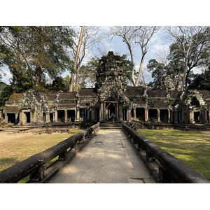 Picture Cambodia Siem Reap Ta Prohm 2023-01 83 - Car Ta Prohm