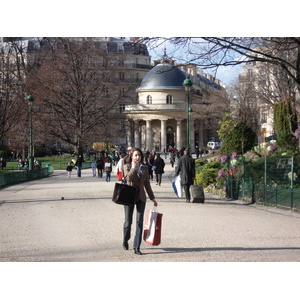 Picture France Paris 8th Arrondissement Monceau Garden 2006-03 15 - Trips Monceau Garden