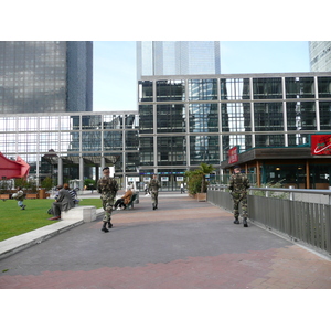 Picture France Paris La Defense 2007-05 145 - Sight La Defense