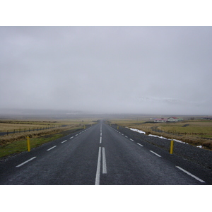 Picture Iceland Geysir 2003-03 9 - Road Geysir