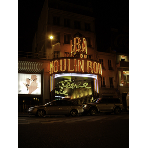 Picture France Paris Pigalle by night 2007-07 24 - Car Pigalle by night