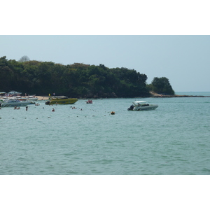 Picture Thailand Pattaya Cosy Beach 2011-01 63 - Car Cosy Beach