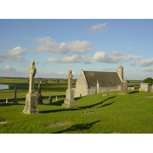 Picture Ireland Clonmacnoise 2003-09 15 - Tourist Clonmacnoise