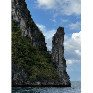 Picture Thailand Ko Phi Phi Ley 2021-12 138 - Car Ko Phi Phi Ley