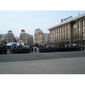 Picture Ukraine Kiev Kreschatyk Street 2007-03 48 - Flights Kreschatyk Street