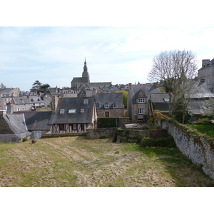 Picture France Dinan Dinan city walls 2010-04 14 - Map Dinan city walls