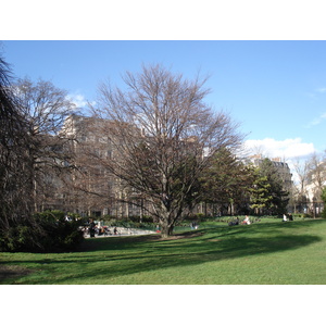 Picture France Paris Monceau Garden 2006-03 22 - Flights Monceau Garden