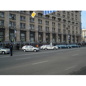 Picture Ukraine Kiev Kreschatyk Street 2007-03 23 - Photographers Kreschatyk Street