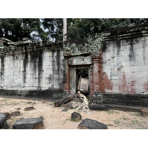 Picture Cambodia Siem Reap Ta Prohm 2023-01 140 - Car Ta Prohm