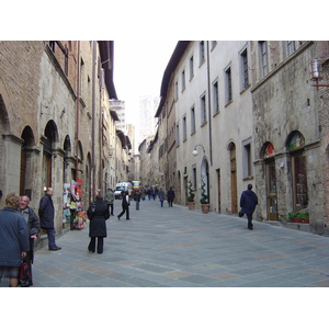 Picture Italy San Gimignano 2004-03 25 - Car San Gimignano