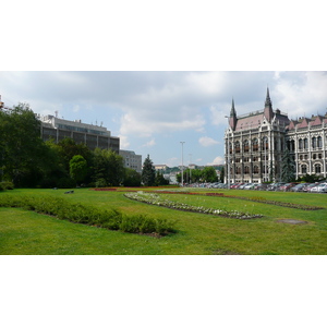 Picture Hungary Budapest Budapest Parliament 2007-06 25 - Shopping Mall Budapest Parliament