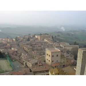 Picture Italy San Gimignano 2004-03 5 - Tourist San Gimignano