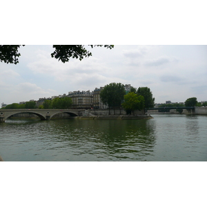 Picture France Paris Seine river 2007-06 178 - Flight Seine river