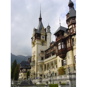 Picture Romania Sinaia 2003-10 55 - Store Sinaia