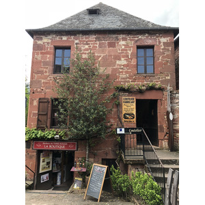 Picture France Collonges la Rouge 2018-04 7 - Perspective Collonges la Rouge