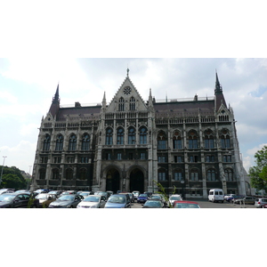 Picture Hungary Budapest Budapest Parliament 2007-06 36 - Perspective Budapest Parliament