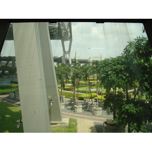 Picture Thailand Bangkok Suvarnabhumi Airport 2007-02 22 - Photographers Suvarnabhumi Airport